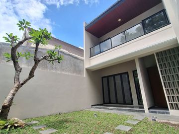 Rumah Kembar Modern Elegan di Sleman 7 menit ke Kampus UII