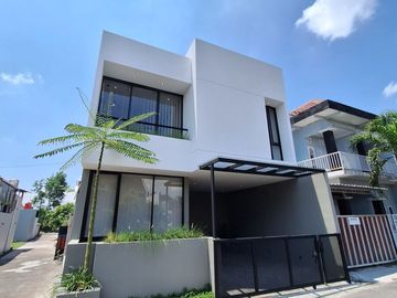 Rumah Industrial Modern Full Furnished di Sleman 7 menit dari Kampus UII