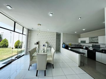 Se Vende Casa En Condominio Prados Del Este