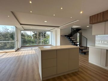 Venta de Pent House de Oportunidad, Sector Embajada Americana