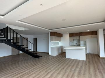 Venta de Pent House de Oportunidad, Sector Embajada Americana