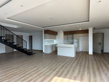 Venta de Pent House de Oportunidad, Sector Embajada Americana