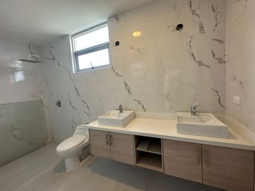 Venta de Pent House de Oportunidad, Sector Embajada Americana
