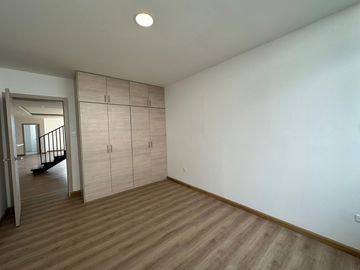 Venta de Pent House de Oportunidad, Sector Embajada Americana