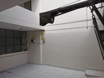 ¡OPORTUNIDAD ÚNICA! VENTA DE CASA EN ESQUINA EN ZONA COMERCIAL DE CHICLAY!