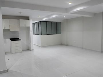 Se Vende Departamento Tercer Piso Urb Oasis