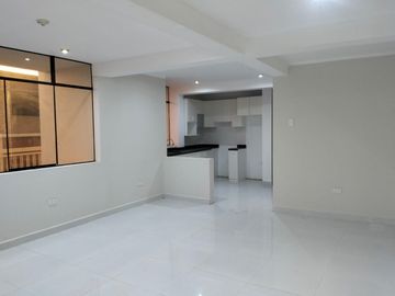 Se Vende Departamento Tercer Piso Urb Oasis