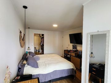Venta bonito departamento con muy buenos acabados de dos dormitorios y sala de estar