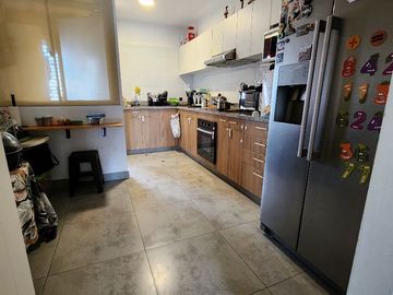 Venta bonito departamento con muy buenos acabados de dos dormitorios y sala de estar