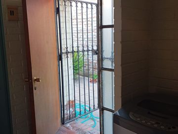 Venta de Casa de 2 Pisos en Maipú – Tranquilidad y Conectividad en un Solo Lugar