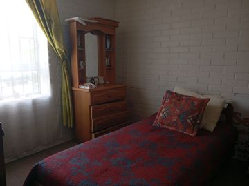 Venta de Casa de 2 Pisos en Maipú – Tranquilidad y Conectividad en un Solo Lugar