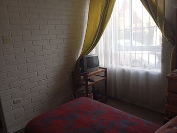 Venta de Casa de 2 Pisos en Maipú – Tranquilidad y Conectividad en un Solo Lugar