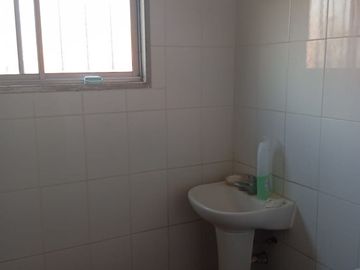 Venta de Casa de 2 Pisos en Maipú – Tranquilidad y Conectividad en un Solo Lugar