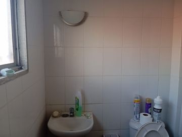 Venta de Casa de 2 Pisos en Maipú – Tranquilidad y Conectividad en un Solo Lugar