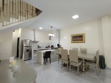 Venta de casa, 5 dormitorios en Sauces 2, Guayaquil