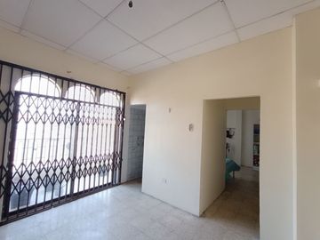 Venta de casa, 5 dormitorios en Sauces 2, Guayaquil