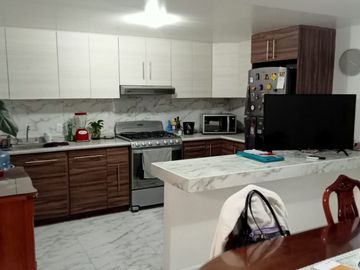Casa habitación en Fraccionamiento cerrado a un costado de la Metropolitana, San Miguel Contla, Tlaxcala