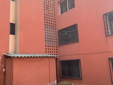 Departamento en Venta cerca del Crit Tlalnepanta, en 5° Piso