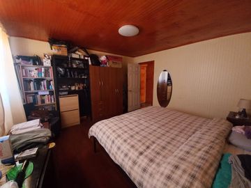 Nogales, en venta parcela plana de 5000 mts con casa sólida y urbanización completa.