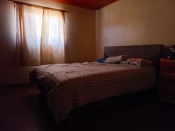 Nogales, en venta parcela plana de 5000 mts con casa sólida y urbanización completa.