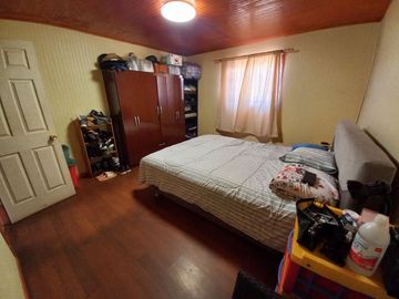 Nogales, en venta parcela plana de 5000 mts con casa sólida y urbanización completa.