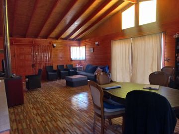Nogales, en venta parcela plana de 5000 mts con casa sólida y urbanización completa.