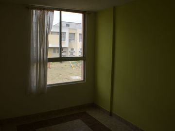 Casa - Venta - Mitad del Mundo - Conjunto - Norte - Quito