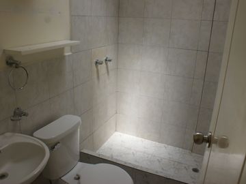 Casa - Venta - Mitad del Mundo - Conjunto - Norte - Quito