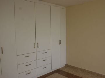 Casa - Venta - Mitad del Mundo - Conjunto - Norte - Quito