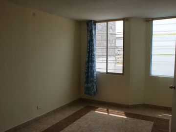 Casa - Venta - Mitad del Mundo - Conjunto - Norte - Quito