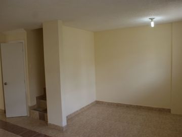 Casa - Venta - Mitad del Mundo - Conjunto - Norte - Quito