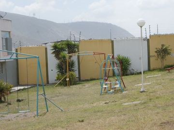 Casa - Venta - Mitad del Mundo - Conjunto - Norte - Quito