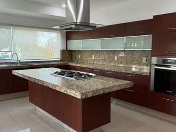 Hermosa residencia en venta en Gran Jardín