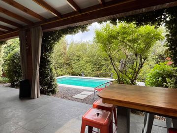 CASA CON PISCINA EN EXCLUSIVO CONDOMINIO LAS PIRCAS