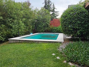 CASA CON PISCINA EN EXCLUSIVO CONDOMINIO LAS PIRCAS