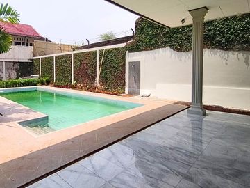For Sale Houses Ready To Be Occupied Strategic Location in Cipete Utara, Kebayoran Baru, South Jakarta