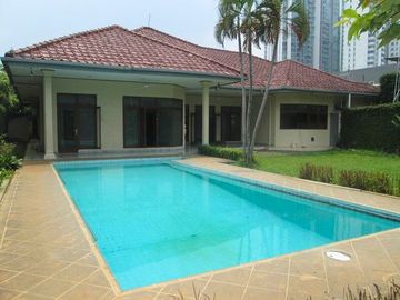 For Sale Houses Ready To Be Occupied Strategic Location in Cipete Utara, Kebayoran Baru, South Jakarta