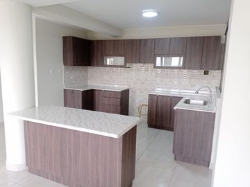 Venta Departamento Amplio de Estreno en San Hilarion, S.J.L.