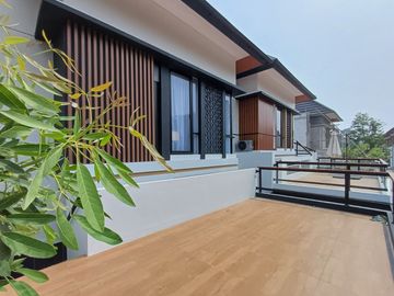 Rumah Mewah 2 Lantai Kolam Renang Maguwo Dekat Kampus UPN YKPN Pakuwon Mall