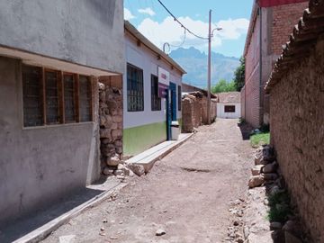 🏡 Oportunidad Única: VENTA CASA de 2 Pisos y con azotea techada en Huayllabamba-Urubamba 2 Cuadras de la Plaza de Armas 🏡