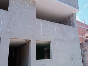 🏡 Oportunidad Única: VENTA CASA de 2 Pisos y con azotea techada en Huayllabamba-Urubamba 2 Cuadras de la Plaza de Armas 🏡