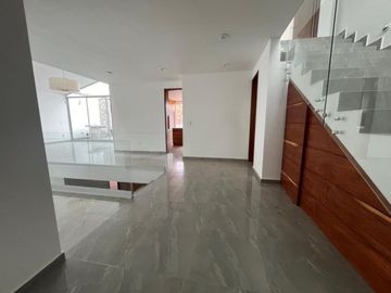 HERMOSA RESIDENCIA EN CONDADO DE SAYAVEDRA