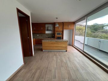 HERMOSA RESIDENCIA EN CONDADO DE SAYAVEDRA