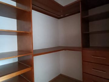 HERMOSA RESIDENCIA EN CONDADO DE SAYAVEDRA