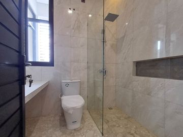 Rumah Chic Modern Stylish di Sleman dekat Hotel Hyatt Palagan