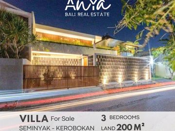 Dijual Brand New Villa 3 bedrooms semi furnished dekat pantai lokasi premium di Seminyak Bali.