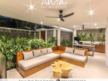 Dijual Brand New Villa 3 bedrooms semi furnished dekat pantai lokasi premium di Seminyak Bali.