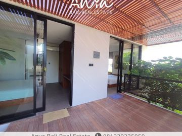 Dijual Brand New Villa 3 bedrooms semi furnished dekat pantai lokasi premium di Seminyak Bali.