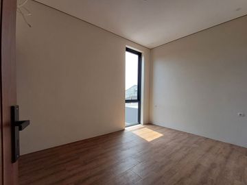 Rumah Luas Elegan Modern di Sleman 5 menit dari Kampus UII