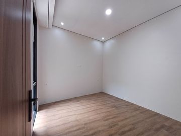Rumah Luas Elegan Modern di Sleman 5 menit dari Kampus UII